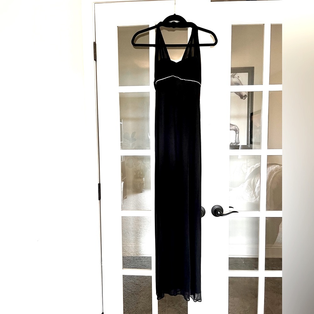Vintage BETSEY & ADAM formal/Prom full length halter top gown.
